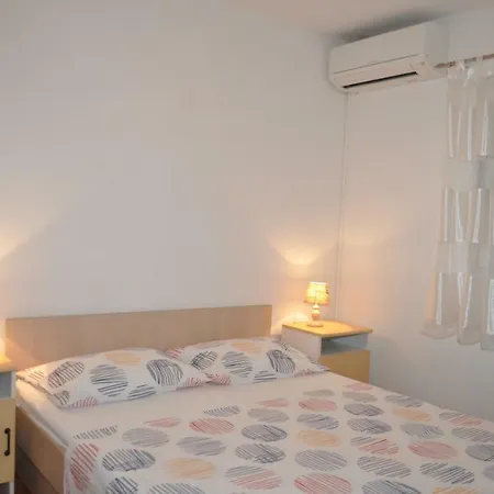 Ljubica Ljuban Apartment Makarska