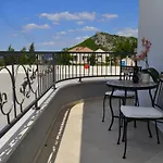 Ljubica Ljuban Apartment Makarska